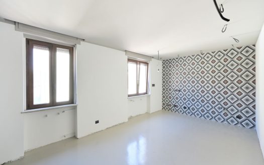 Abbiategrasso centro, ottimo bilocale più servizi completamente ristrutturato a nuovo