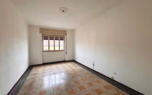 Abbiategrasso, libero trilocale più servizi, oltre a sottotetto ad uso ripostiglio